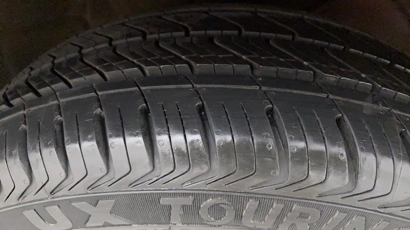 2016 Maruti Baleno ALPHA PETROL 1.2, Petrol, Manual, 81,914 km, Right Front Tyre Tread