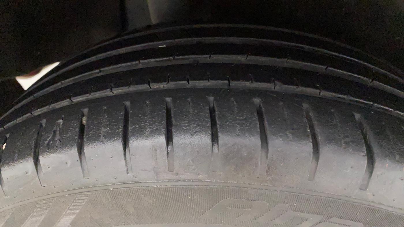 2016 Maruti Baleno ALPHA PETROL 1.2, Petrol, Manual, 81,914 km, Right Rear Tyre Tread