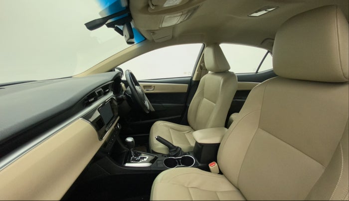 2014 Toyota Corolla Altis VL AT PETROL, Petrol, Automatic, 1,04,005 km, Right Side Front Door Cabin