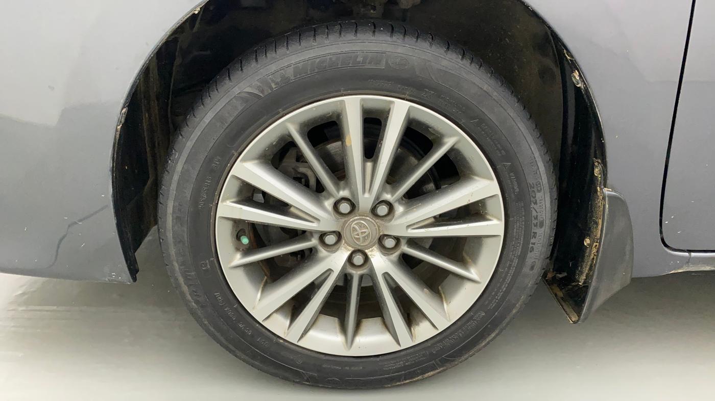 2014 Toyota Corolla Altis VL AT PETROL, Petrol, Automatic, 1,04,005 km, Left Front Wheel