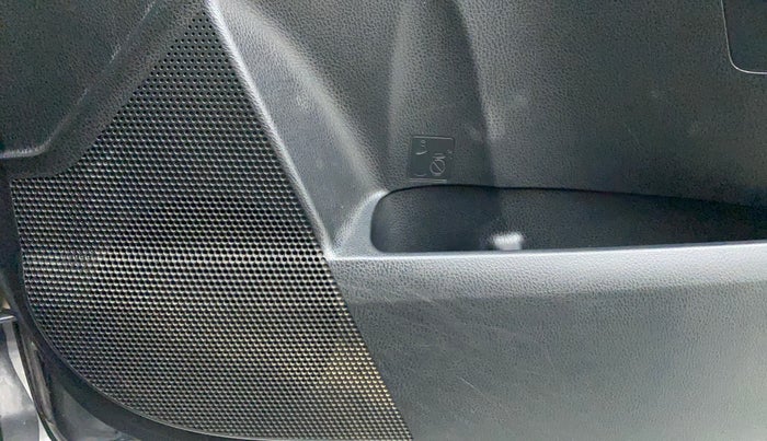 2014 Toyota Corolla Altis VL AT PETROL, Petrol, Automatic, 1,04,005 km, Speaker