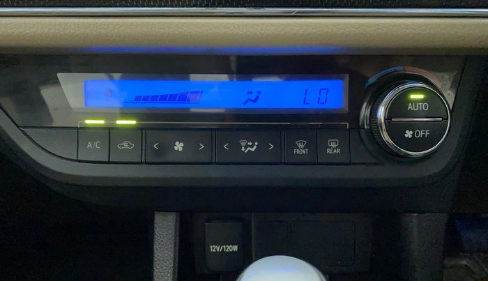 2014 Toyota Corolla Altis VL AT PETROL, Petrol, Automatic, 1,04,005 km, Automatic Climate Control