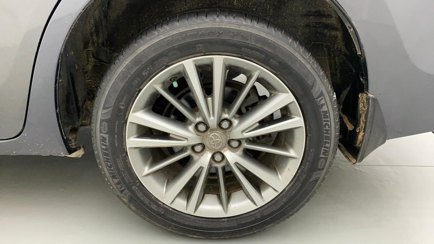 2014 Toyota Corolla Altis VL AT PETROL, Petrol, Automatic, 1,04,005 km, Left Rear Wheel