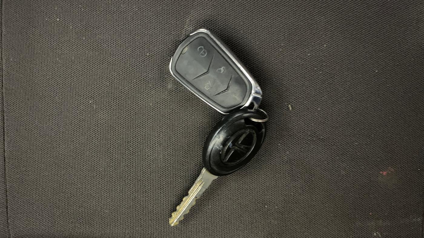 2015 Tata Zest XE PETROL, Petrol, Manual, 77,831 km, Key Close Up