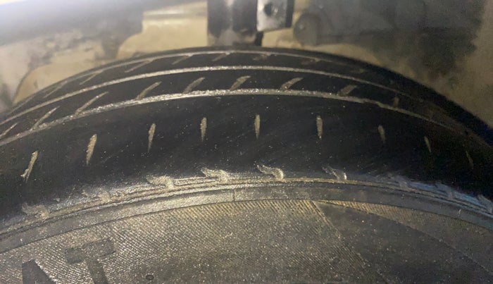 2015 Ford Figo Aspire AMBIENTE 1.5 DIESEL, Diesel, Manual, 92,023 km, Left Front Tyre Tread