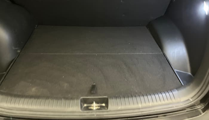 2017 Hyundai Creta E PLUS 1.6 PETROL, Petrol, Manual, 36,843 km, Boot Inside