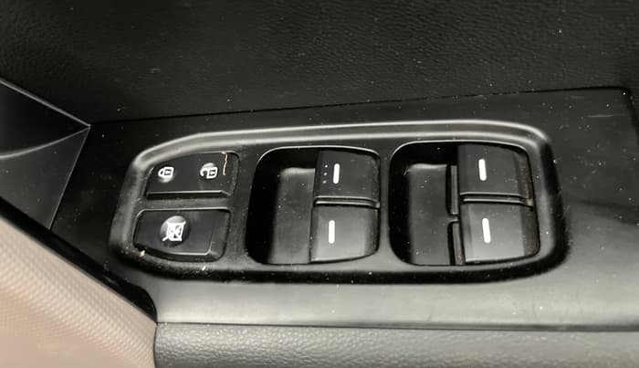 2017 Hyundai Creta E PLUS 1.6 PETROL, Petrol, Manual, 36,843 km, Driver Side Door Panels Control