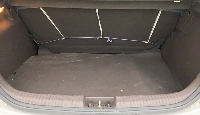 2011 Hyundai i20 MAGNA 1.2, Petrol, Manual, 39,846 km, Boot Inside