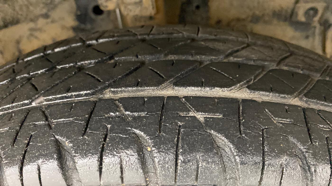 2012 Maruti Swift VXI, Petrol, Manual, 26,269 km, Right Front Tyre Tread
