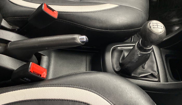 2012 Maruti Swift VXI, Petrol, Manual, 26,269 km, Gear Lever