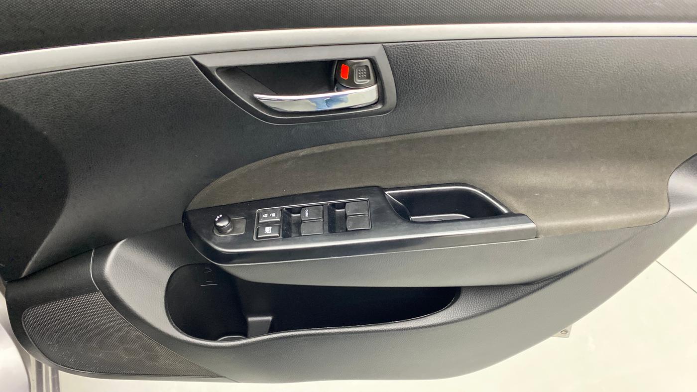 2012 Maruti Swift VXI, Petrol, Manual, 26,269 km, Driver Side Door Panels Control