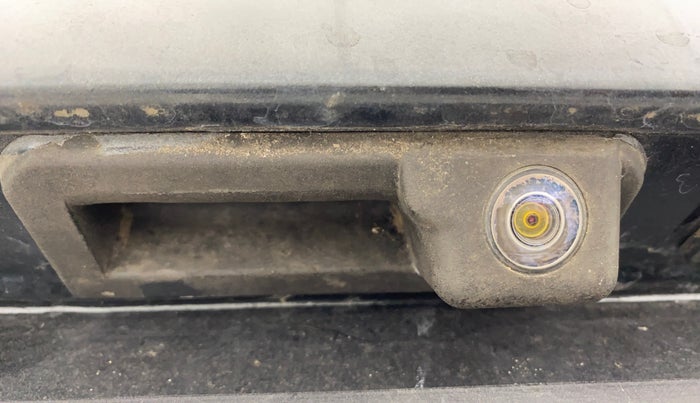 2017 Skoda Rapid STYLE 1.6 MPI AT, Petrol, Automatic, 1,17,571 km, Parking Camera