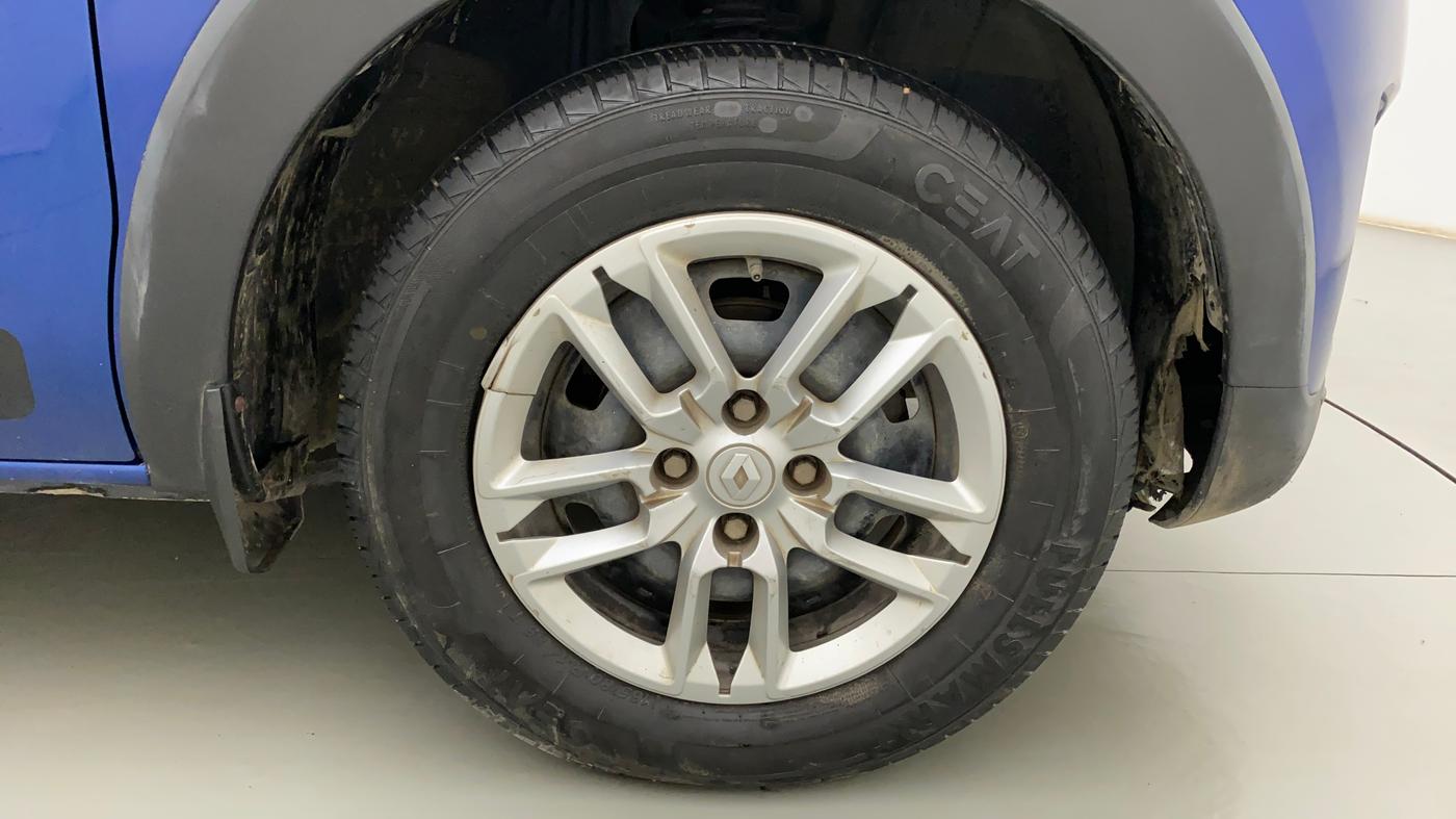 2020 Renault TRIBER RXT, Petrol, Manual, 1,10,490 km, Right Front Wheel