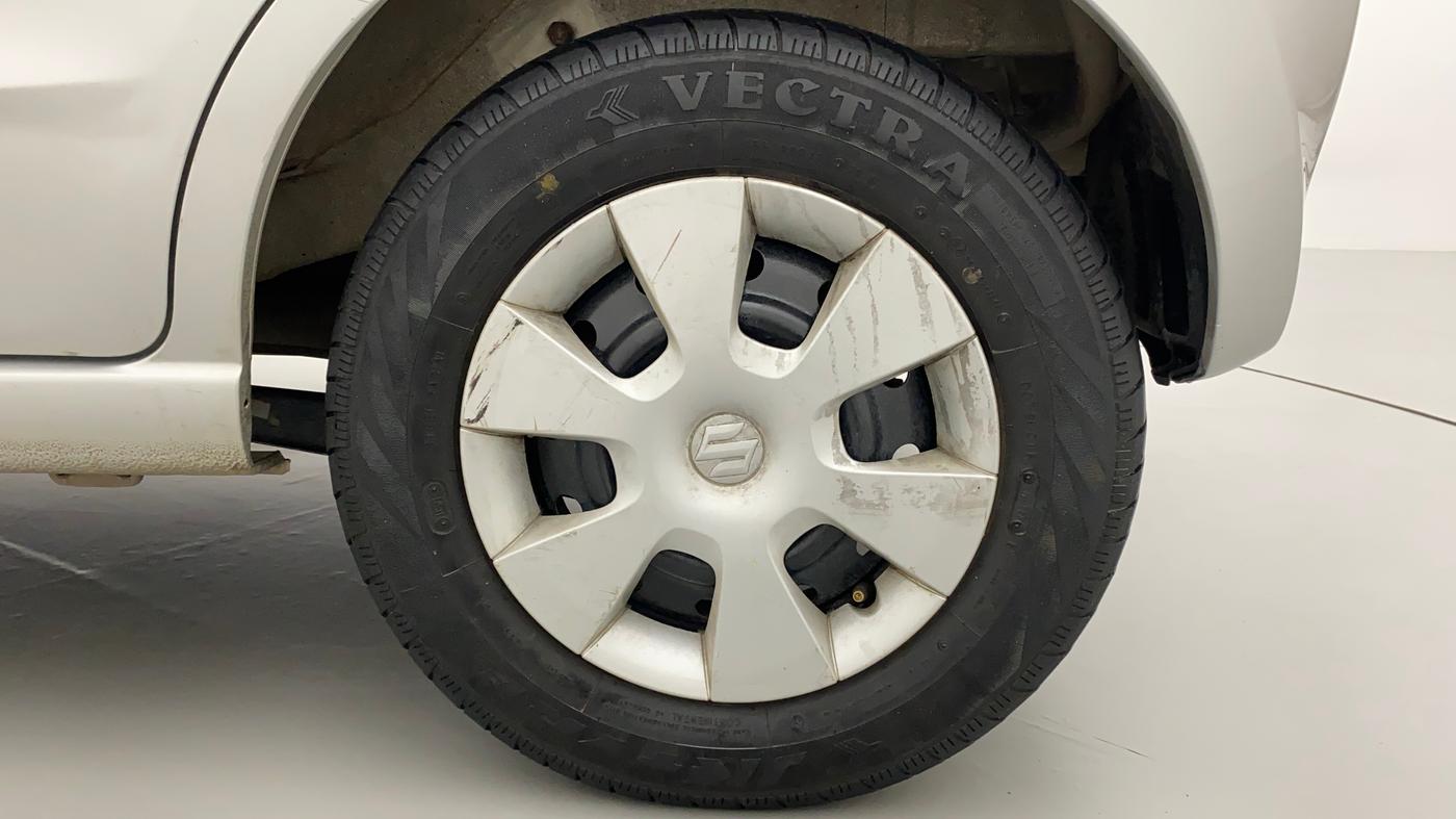 2010 Maruti A Star VXI, Petrol, Manual, 20,866 km, Left Rear Wheel