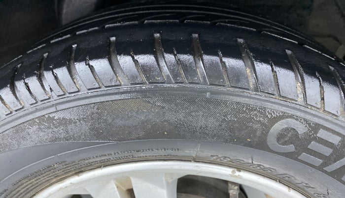 2011 Hyundai i20 SPORTZ 1.2 O, Petrol, Manual, 56,005 km, Left Rear Tyre Tread