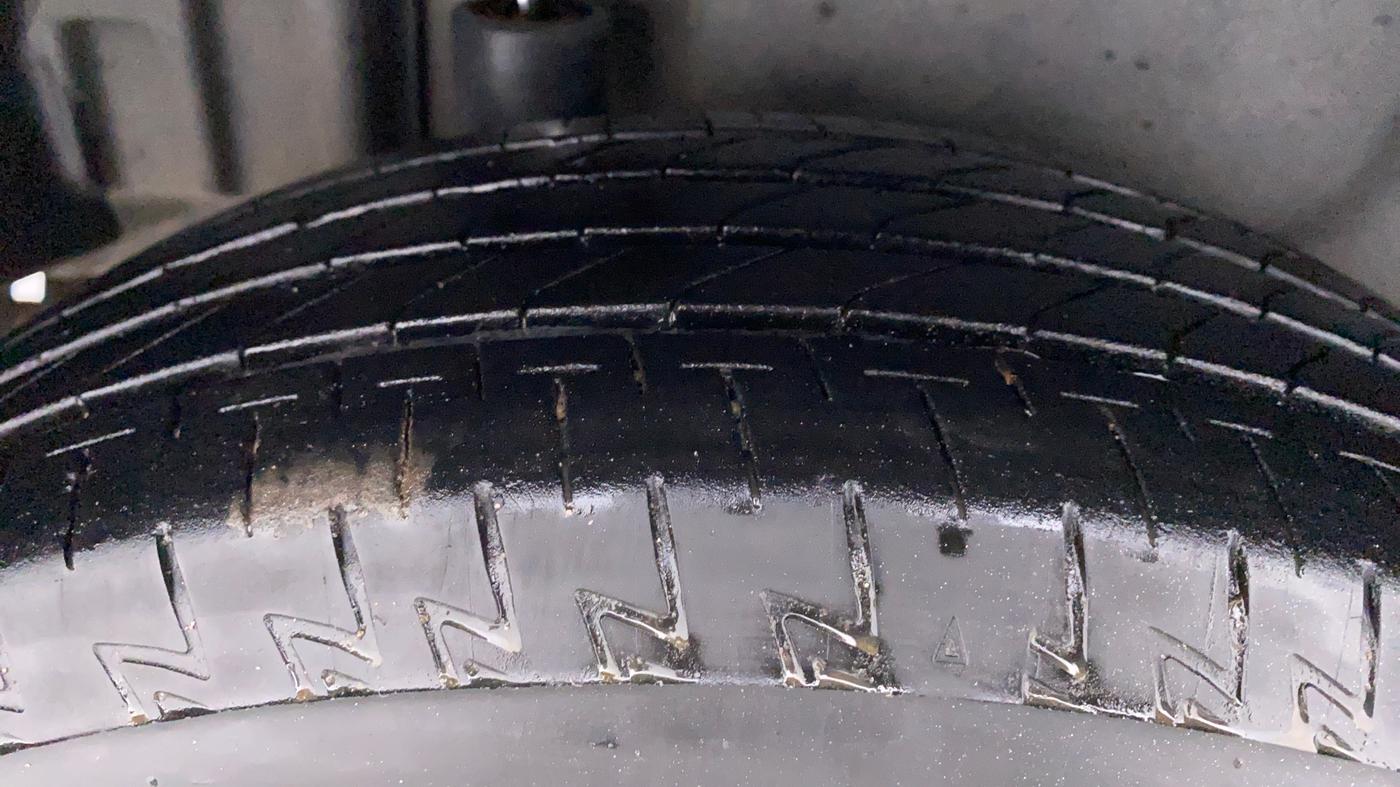 2012 Maruti Swift Dzire ZXI 1.2 BS IV, Petrol, Manual, 57,122 km, Right Rear Tyre Tread
