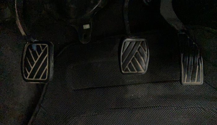 2015 Maruti Ritz VDI, Diesel, Manual, 77,251 km, Pedals
