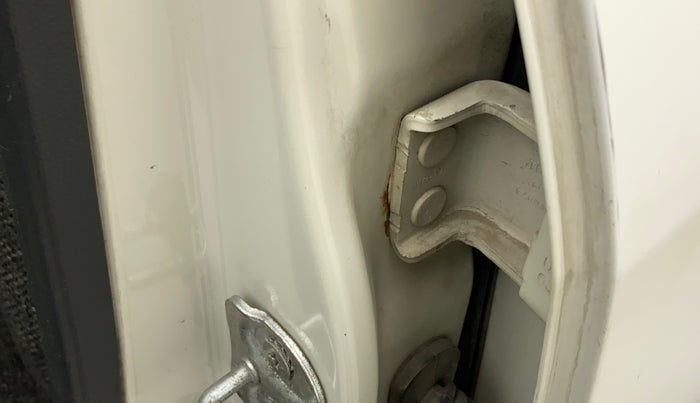 2010 Maruti Swift Dzire VXI, Petrol, Manual, 58,076 km, Left B pillar - Slight discoloration