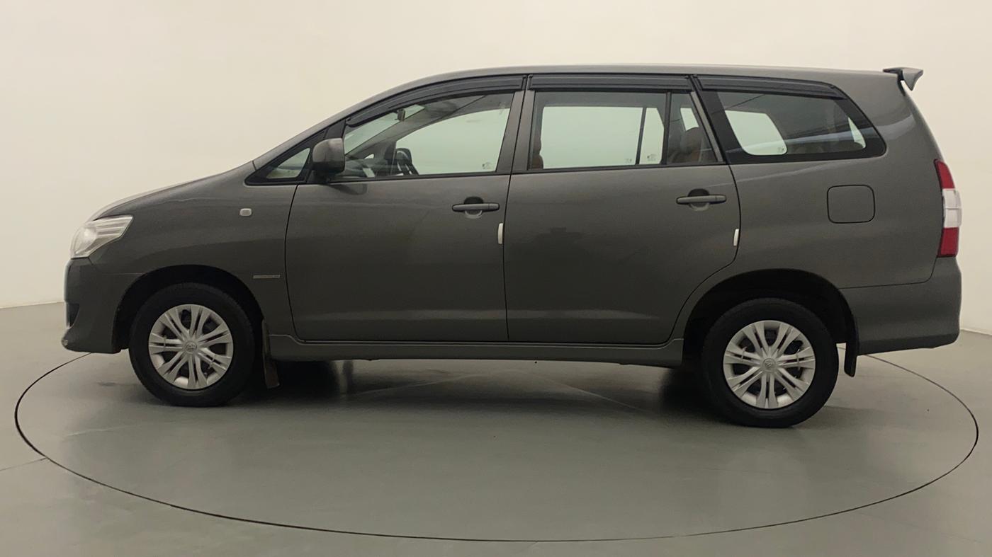 2012 Toyota Innova 2.5 GX 8 STR, Diesel, Manual, 89,683 km, Left Side