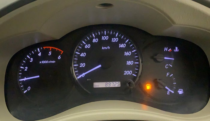 2012 Toyota Innova 2.5 GX 8 STR, Diesel, Manual, 89,683 km, Odometer Image