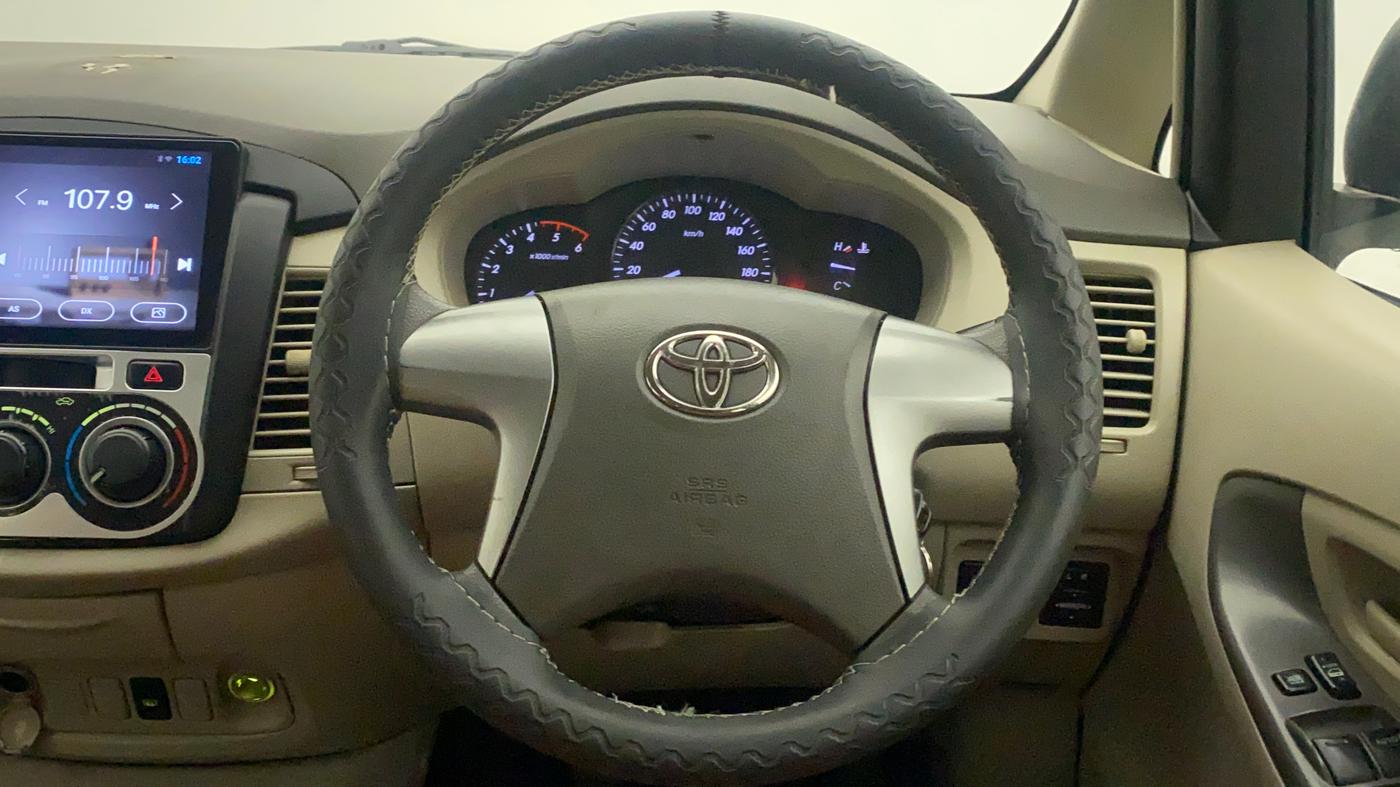 2012 Toyota Innova 2.5 GX 8 STR, Diesel, Manual, 89,683 km, Steering Wheel Close Up