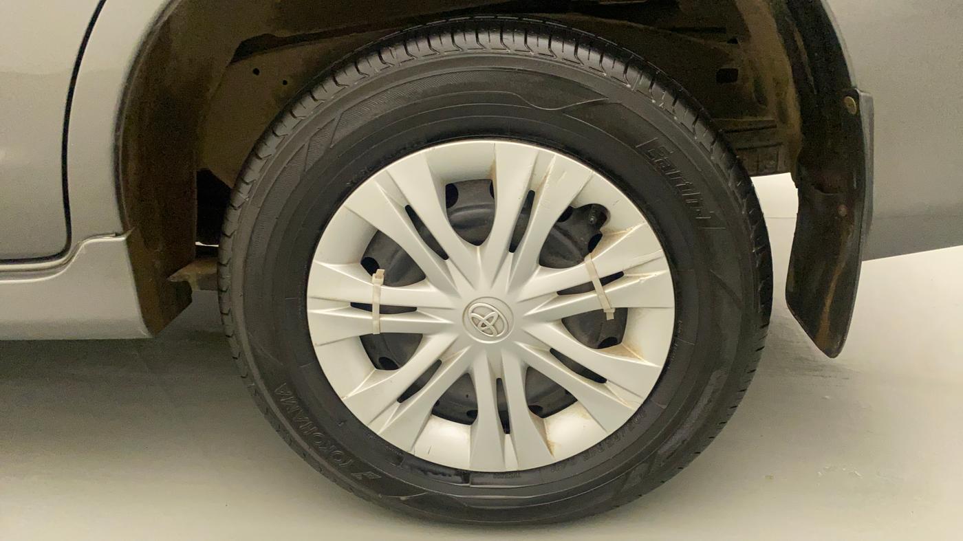 2012 Toyota Innova 2.5 GX 8 STR, Diesel, Manual, 89,683 km, Left Rear Wheel
