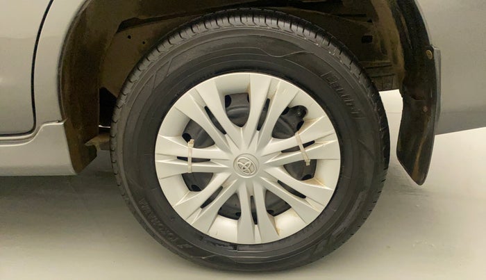 2012 Toyota Innova 2.5 GX 8 STR, Diesel, Manual, 89,683 km, Left Rear Wheel