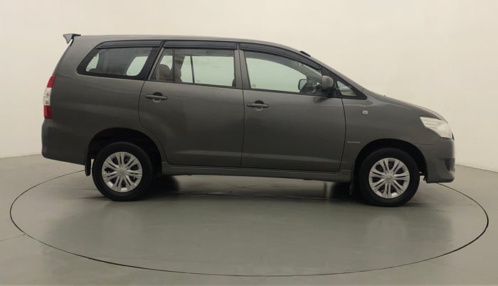 2012 Toyota Innova 2.5 GX 8 STR, Diesel, Manual, 89,683 km, Right Side