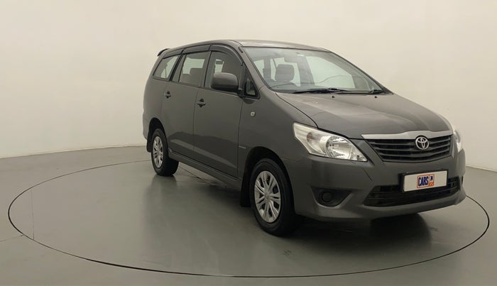 2012 Toyota Innova 2.5 GX 8 STR, Diesel, Manual, 89,683 km, Right Front Diagonal