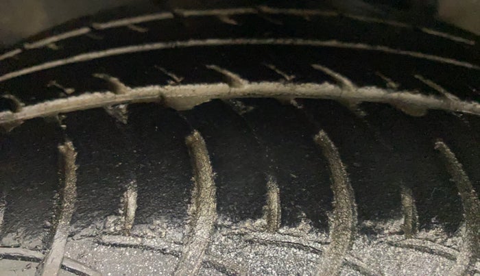 2015 Maruti Celerio VXI AMT, Petrol, Automatic, 81,580 km, Left Front Tyre Tread