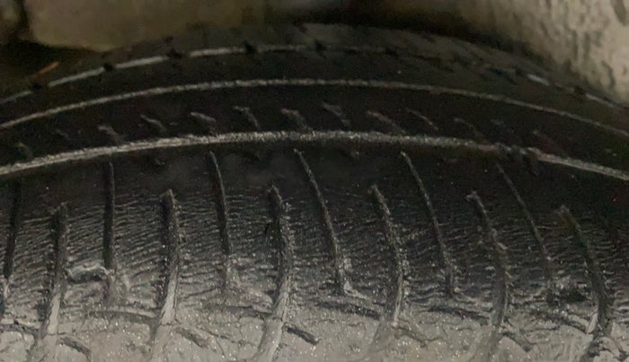 2015 Maruti Celerio VXI AMT, Petrol, Automatic, 81,580 km, Right Rear Tyre Tread