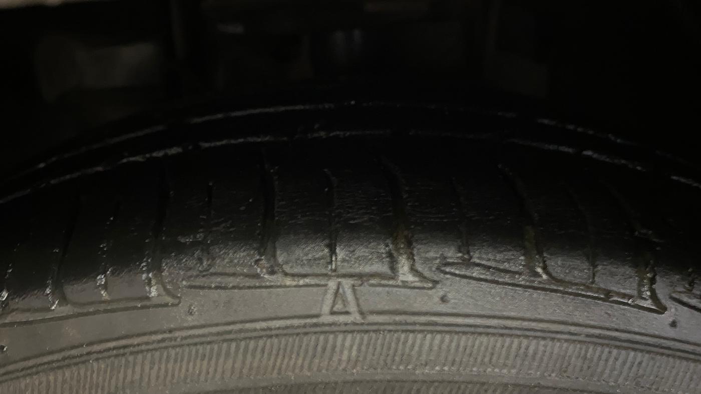 2017 Tata TIGOR XZ PETROL, Petrol, Manual, 99,921 km, Left Front Tyre Tread