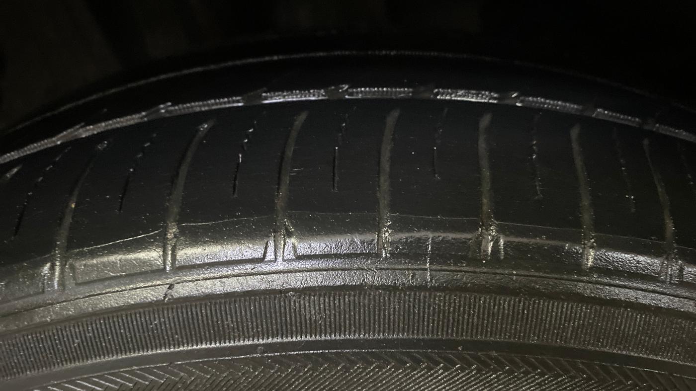 2017 Tata TIGOR XZ PETROL, Petrol, Manual, 99,921 km, Right Rear Tyre Tread