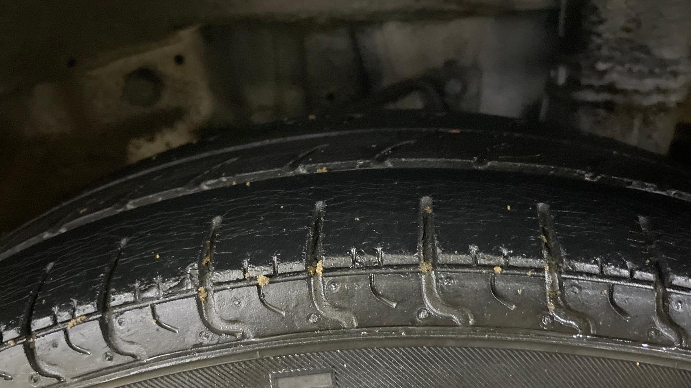 2015 Hyundai Eon ERA +, Petrol, Manual, 35,859 km, Left Rear Tyre Tread