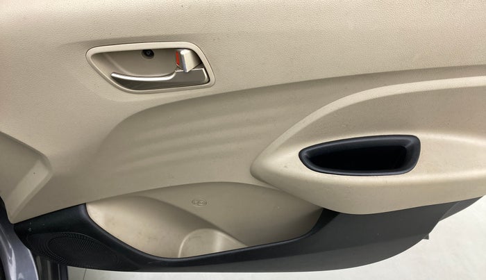 2019 Hyundai NEW SANTRO MAGNA, Petrol, Manual, 21,852 km, Driver Side Door Panels Control
