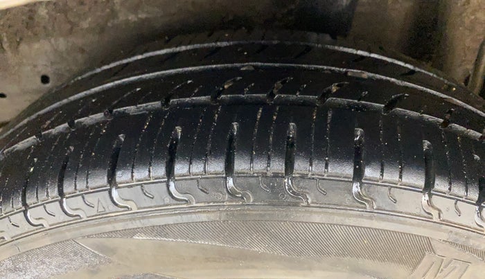2017 Maruti Celerio ZXI, Petrol, Manual, 1,00,250 km, Left Rear Tyre Tread
