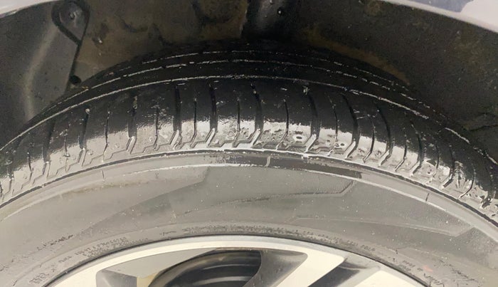 2022 Hyundai NEW I20 ASTA (O) 1.2 AT, Petrol, Automatic, 46,546 km, Right Rear Tyre Tread