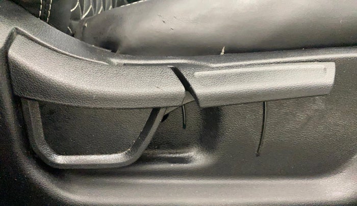 2022 Hyundai NEW I20 ASTA (O) 1.2 AT, Petrol, Automatic, 46,546 km, Driver Side Adjustment Panel