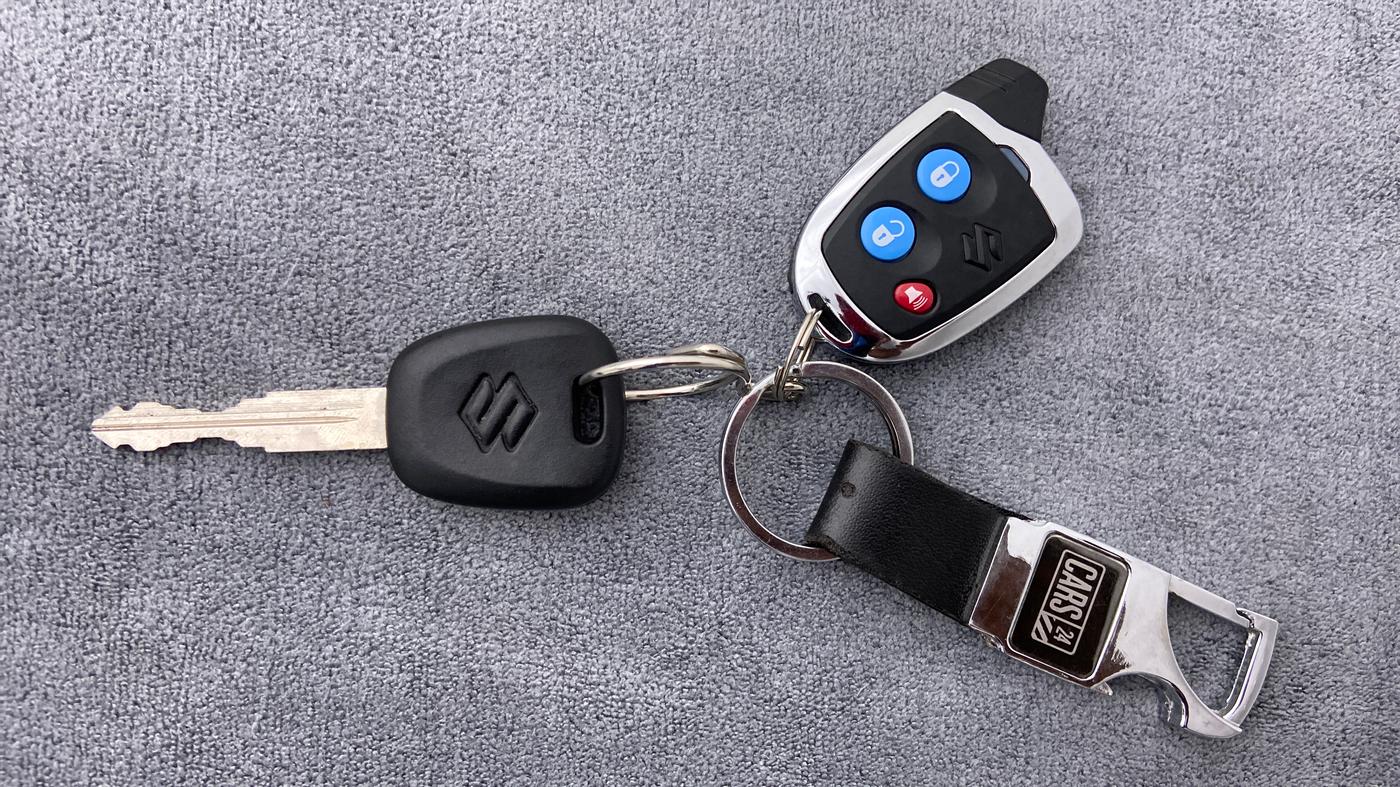 2018 Maruti Swift LXI D, Petrol, Manual, 61,909 km, Key Close Up