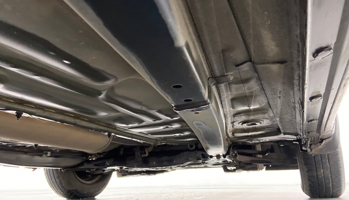 2018 Maruti Swift LXI D, Petrol, Manual, 61,909 km, Right Side Underbody