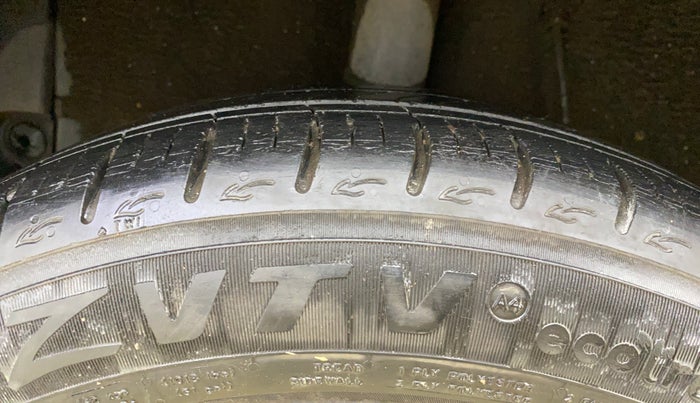 2021 Hyundai GRAND I10 NIOS ASTA AMT 1.2 KAPPA VTVT, Petrol, Automatic, 28,898 km, Right Rear Tyre Tread