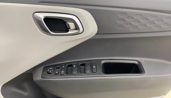 2021 Hyundai GRAND I10 NIOS ASTA AMT 1.2 KAPPA VTVT, Petrol, Automatic, 28,898 km, Driver Side Door Panels Control