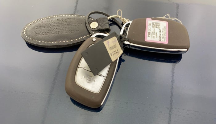 2021 Hyundai GRAND I10 NIOS ASTA AMT 1.2 KAPPA VTVT, Petrol, Automatic, 28,898 km, Key Close Up