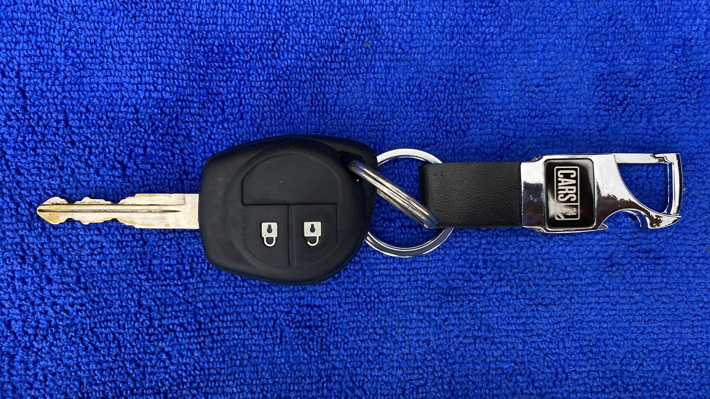 2018 Maruti Swift VXI D, Petrol, Manual, 53,020 km, Key Close Up