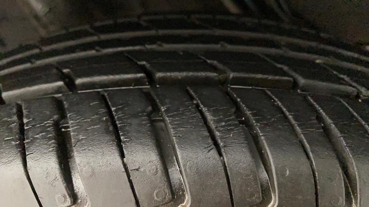 2019 Renault Kwid RXT 0.8 (O), Petrol, Manual, 13,681 km, Right Rear Tyre Tread
