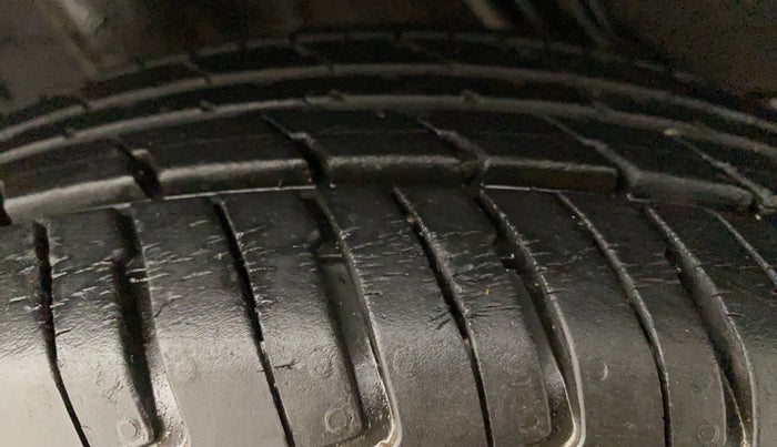 2019 Renault Kwid RXT 0.8 (O), Petrol, Manual, 13,681 km, Right Rear Tyre Tread