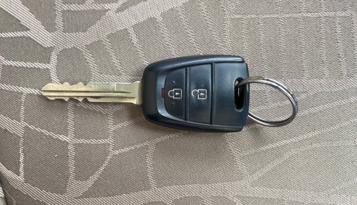 2019 Hyundai Grand i10 SPORTZ 1.2 KAPPA VTVT, Petrol, Manual, 15,126 km, Key Close Up