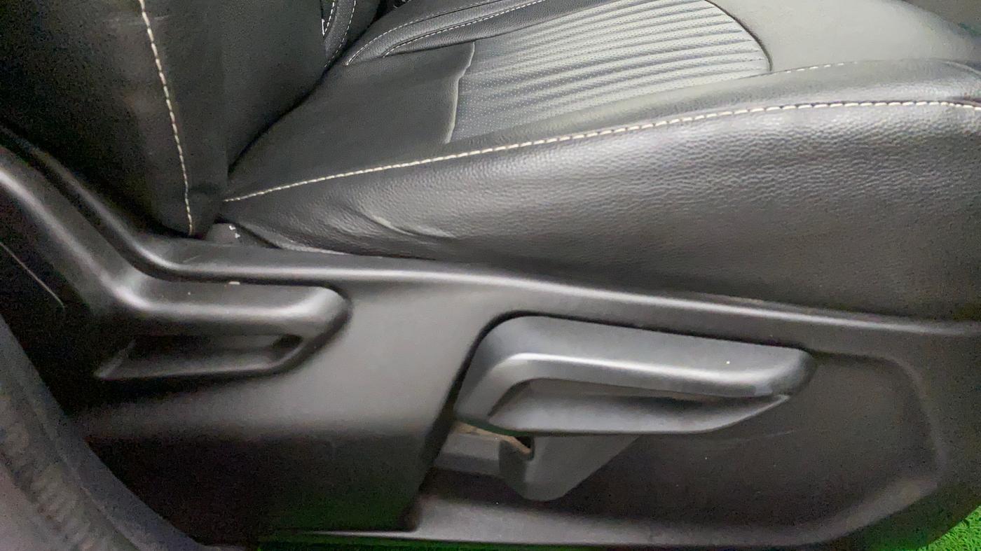 2020 Tata Tiago XZ PLUS PETROL, Petrol, Manual, 45,638 km, Driver Side Adjustment Panel