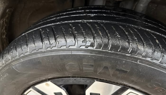 2021 Renault Kiger RXZ TURBO CVT, Petrol, Automatic, 22,357 km, Right Front Tyre Tread