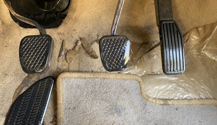 2018 Honda City 1.5L I-VTEC V MT, CNG, Manual, 1,10,205 km, Pedals